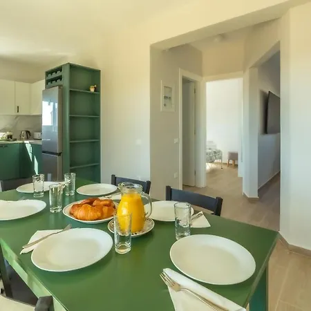 Kefalonian Gems * Pesádha